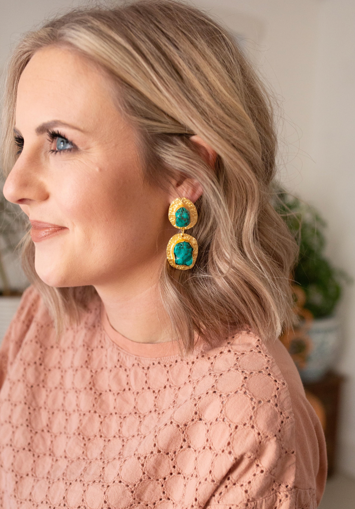 Olwen: Pearl Earrings