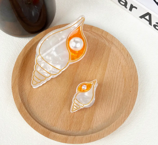 Small Conch Claw Clip