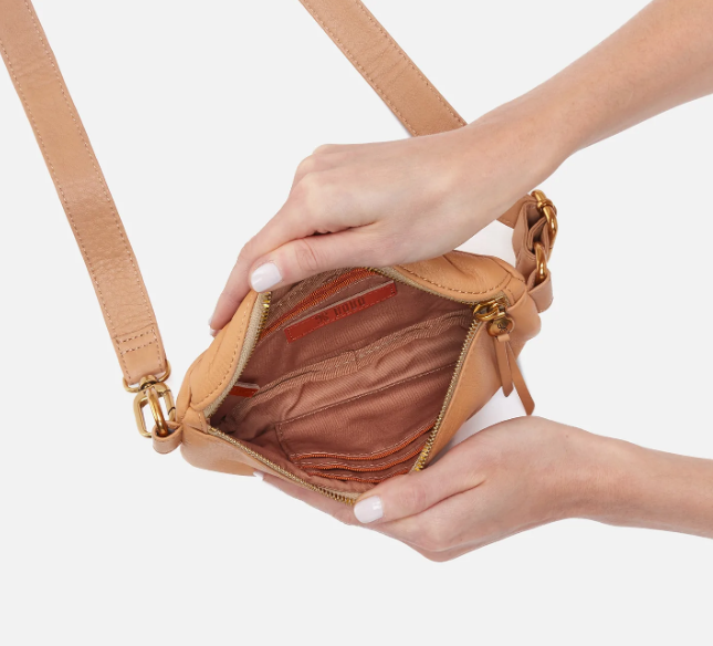 Fern Belt Bag Pebbled Leather- Sandstorm