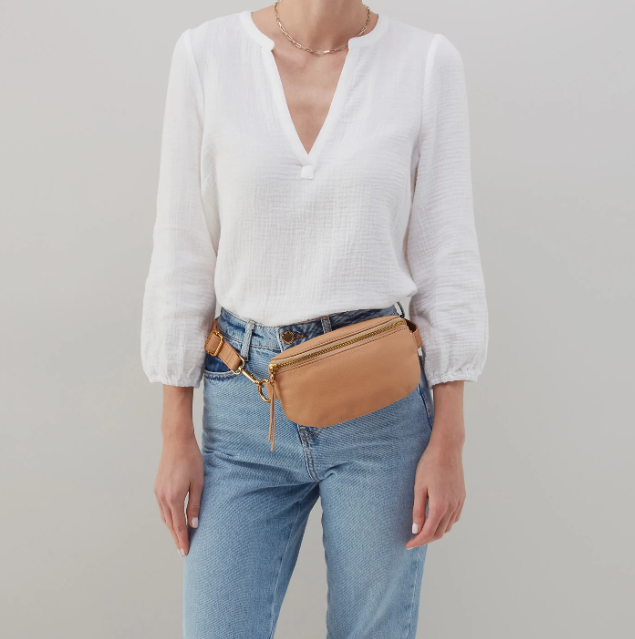 Fern Belt Bag Pebbled Leather- Sandstorm