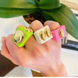 Classic Queen Ring - Electric Green