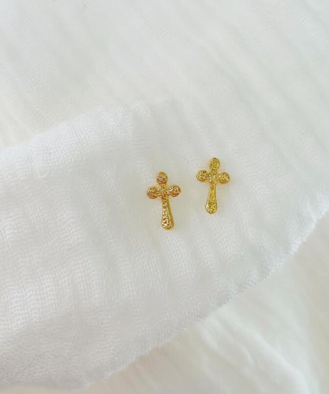 Tiny Rosa Studs