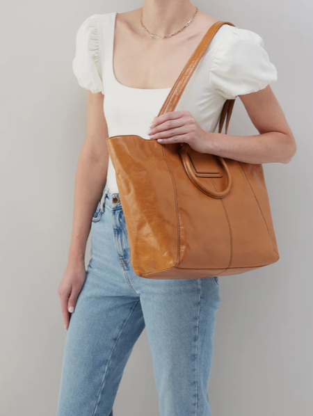 Sheila East West Tote in Polished Leather Natural