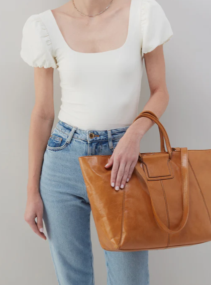 Sheila East West Tote in Polished Leather Natural