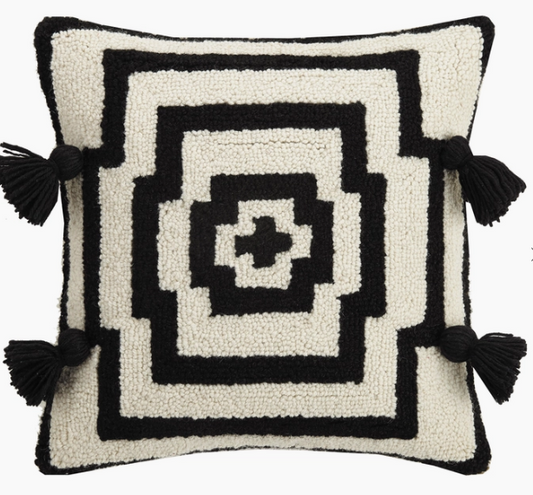 7222 Hypnotic Black Tassels Hook Pillow